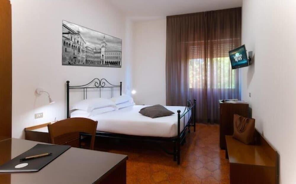 Cdh Hotel Modena Luaran gambar